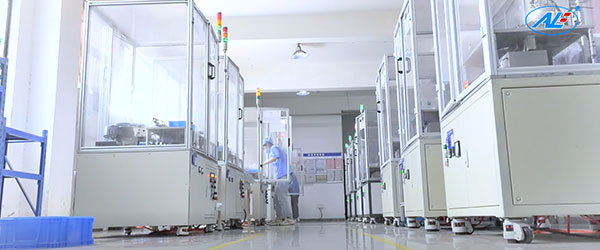 435162132033477.jpg 關(guān)于我們內(nèi)頁8.jpg