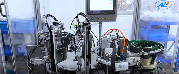 8791621320291984.jpg 關(guān)于我們內(nèi)頁2.jpg